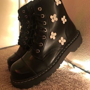 T.U.K ANARCHY DAISY BOOTS